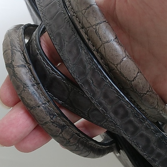 Michael Kors Large Selma Croc Embossed Satchel with wall… - Picture 5 of 16